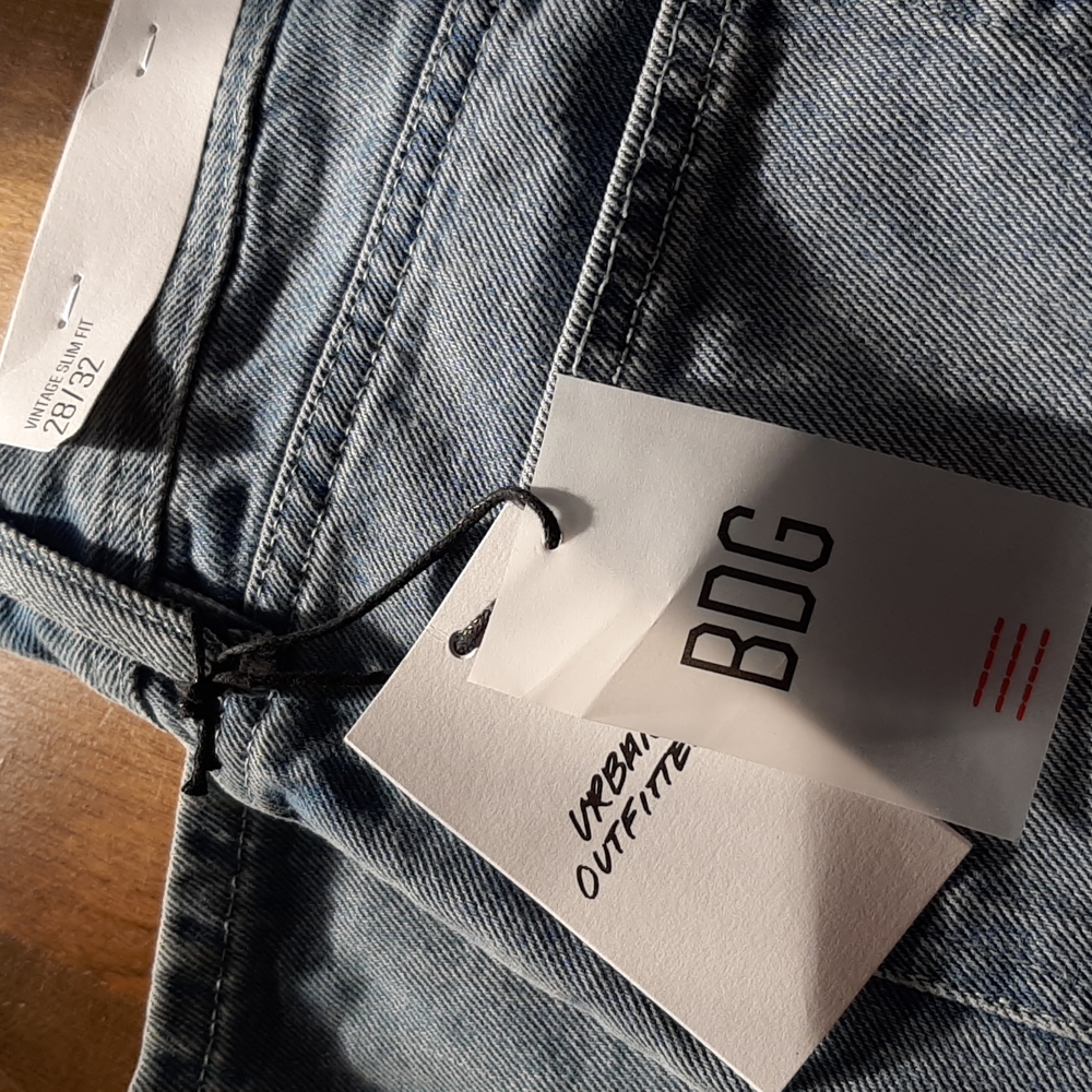 Jeans - Picture 2 of 5